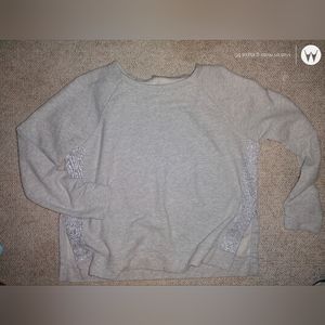 Lou & Gray sweatshirt